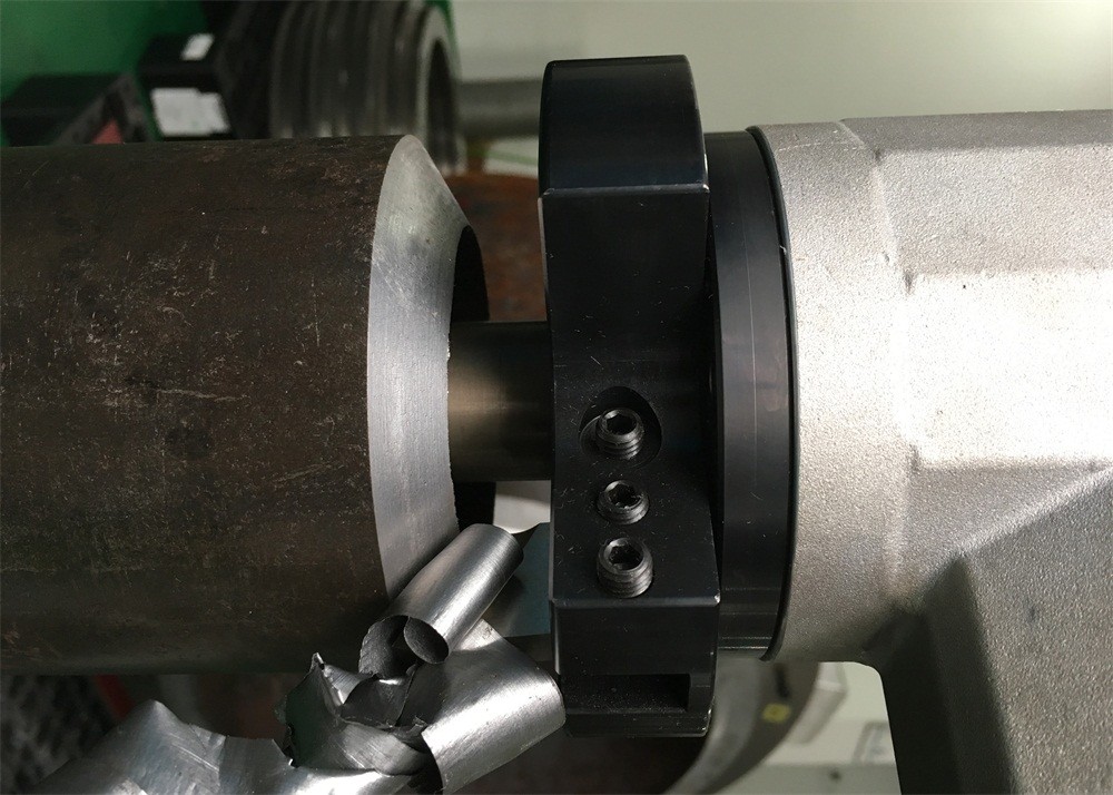 自動供給の電気管斜角が付く機械28-76mm締め金で止める範囲